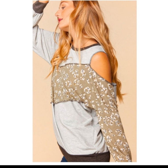 Cold Shoulder Olive Top - Picture 3 of 6